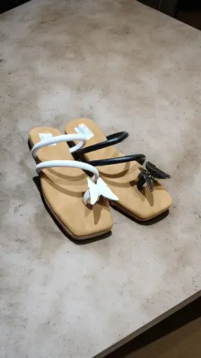 FLATE BUTTERFLY TOE D34-29